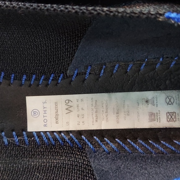 Black Rothy Point Flat (9) with box - Picture 2 of 6